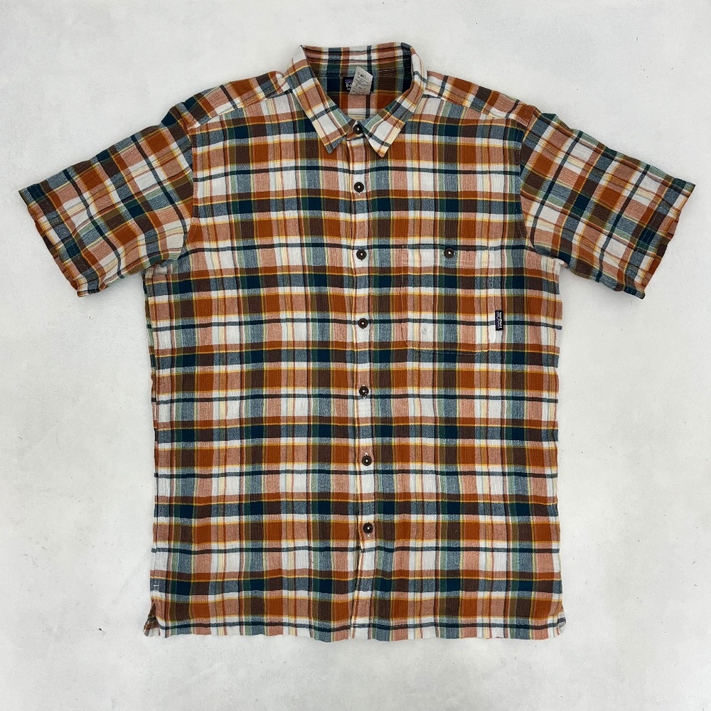 Patagonia Mens Size L Button Up Shirt Multicolor‎ Plaid Short Sleeve Pocket